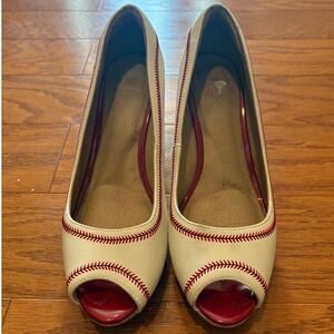 Charis & Doxa Baseball Wedge Heels White Red Stitching Peep Toe Womens 9 BSB-W